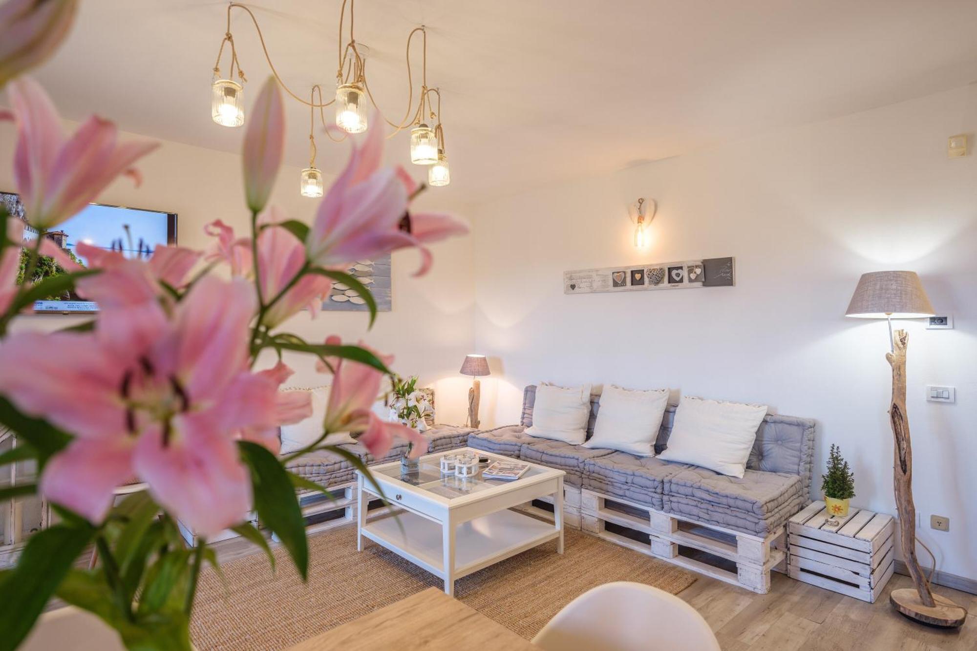 La Luna Nel Lago Lake View Garden - Happy Rentals إيسبرا المظهر الخارجي الصورة