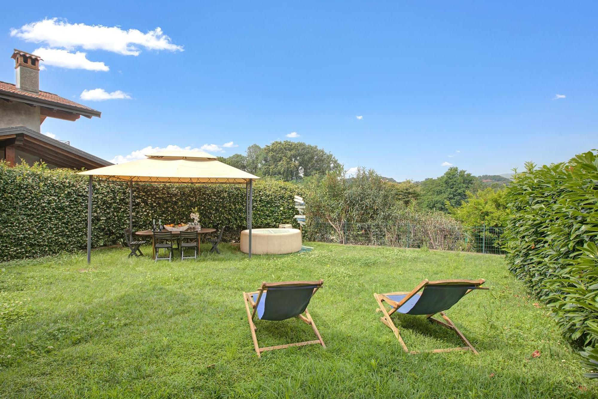 La Luna Nel Lago Lake View Garden - Happy Rentals إيسبرا المظهر الخارجي الصورة